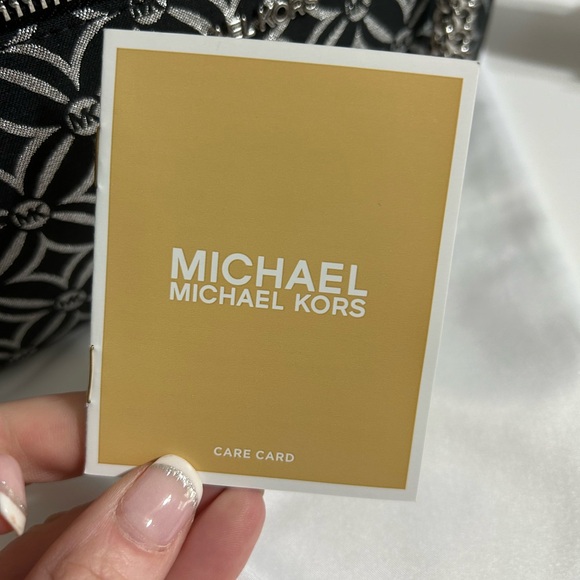 Michael Kors crossbody bag - Picture 7 of 13